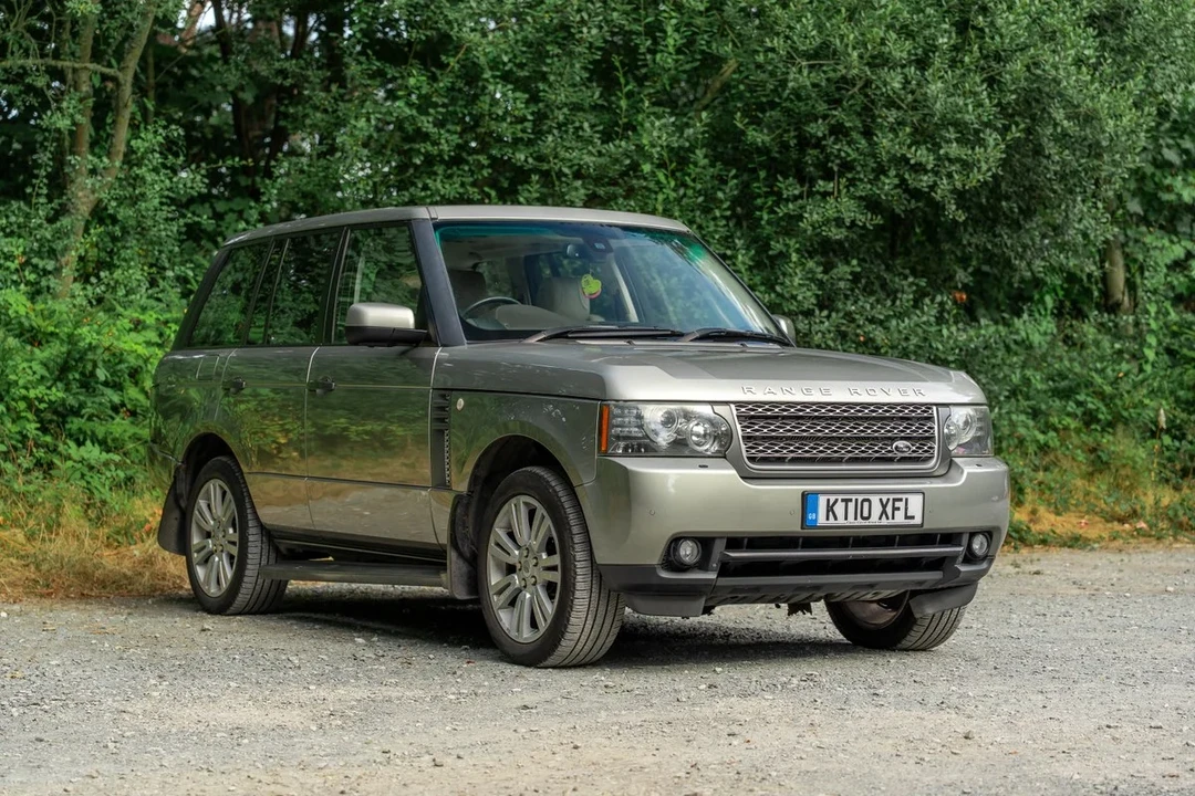 2010 Land Rover Range Rover L322 - Image 17 of 30