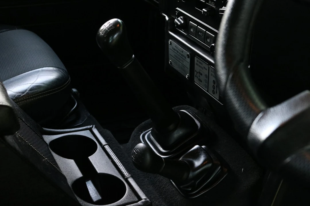 2010 Land Rover Defender 110 - Image 30 of 30