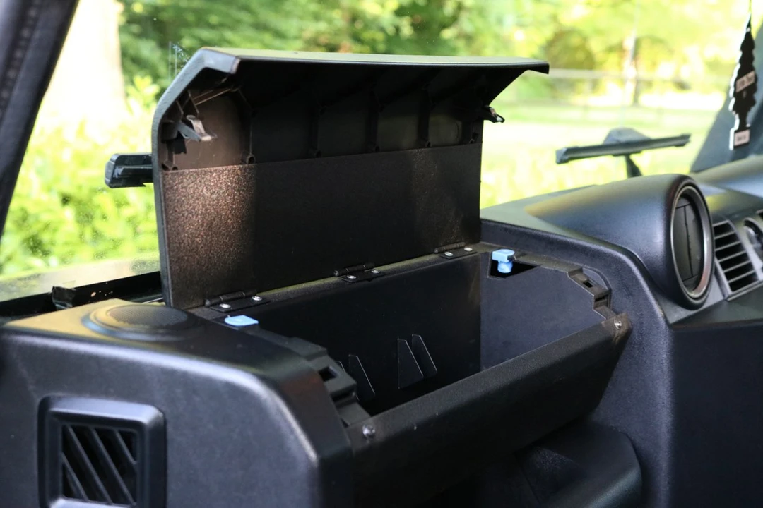 2010 Land Rover Defender 110 - Image 26 of 30