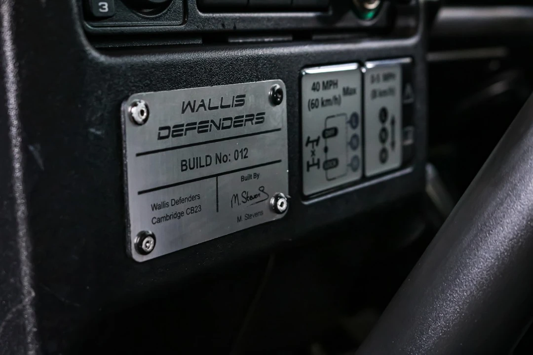 2010 Land Rover Defender 110 - Image 24 of 30