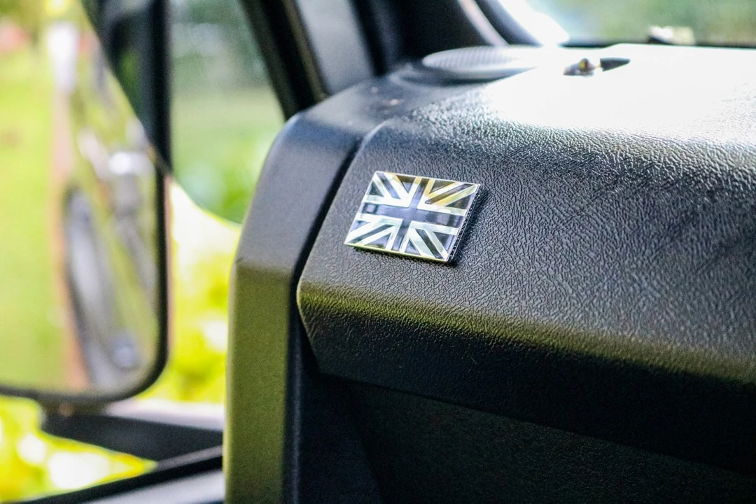 2010 Land Rover Defender 110 - Image 27 of 30