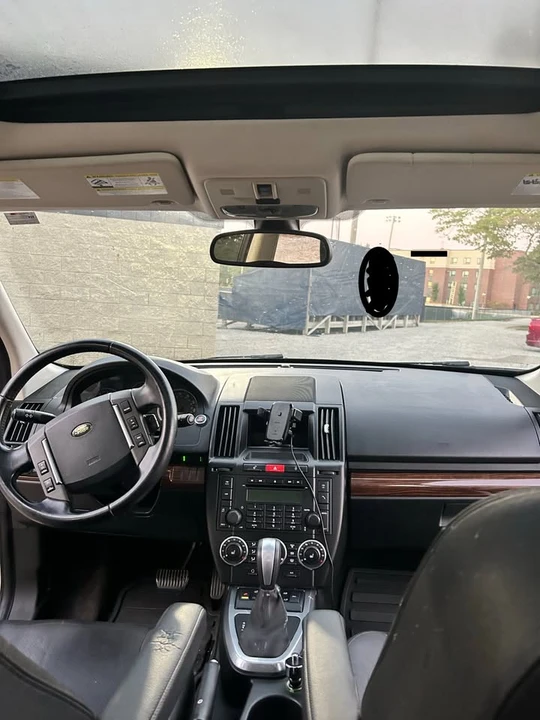 2010 Land Rover Freelander - Image 6 of 12