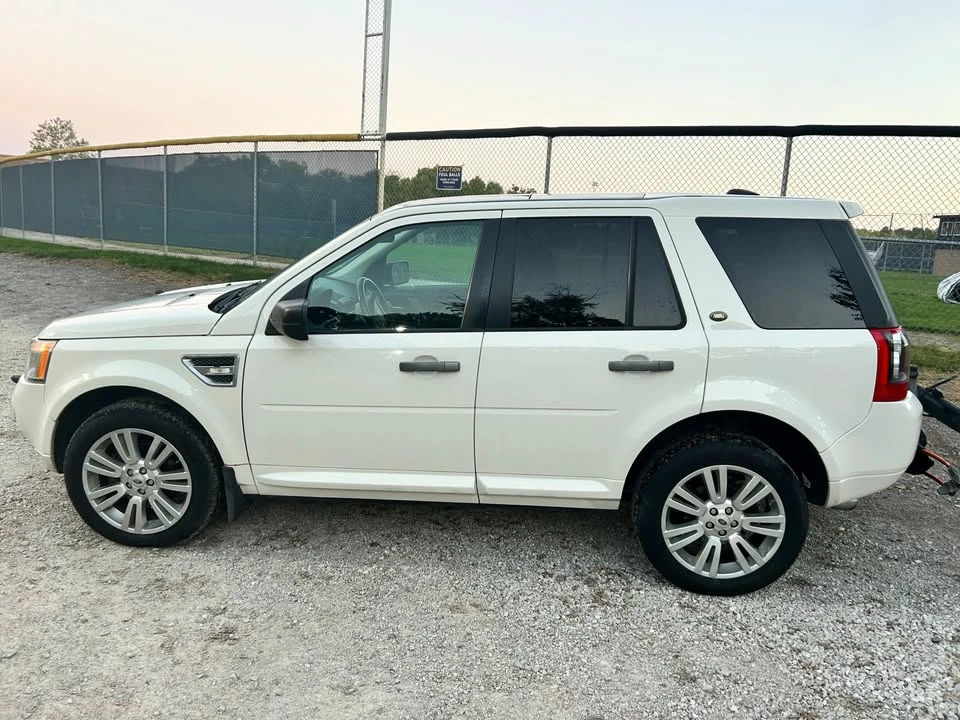 2010 Land Rover Freelander - Image 5 of 12