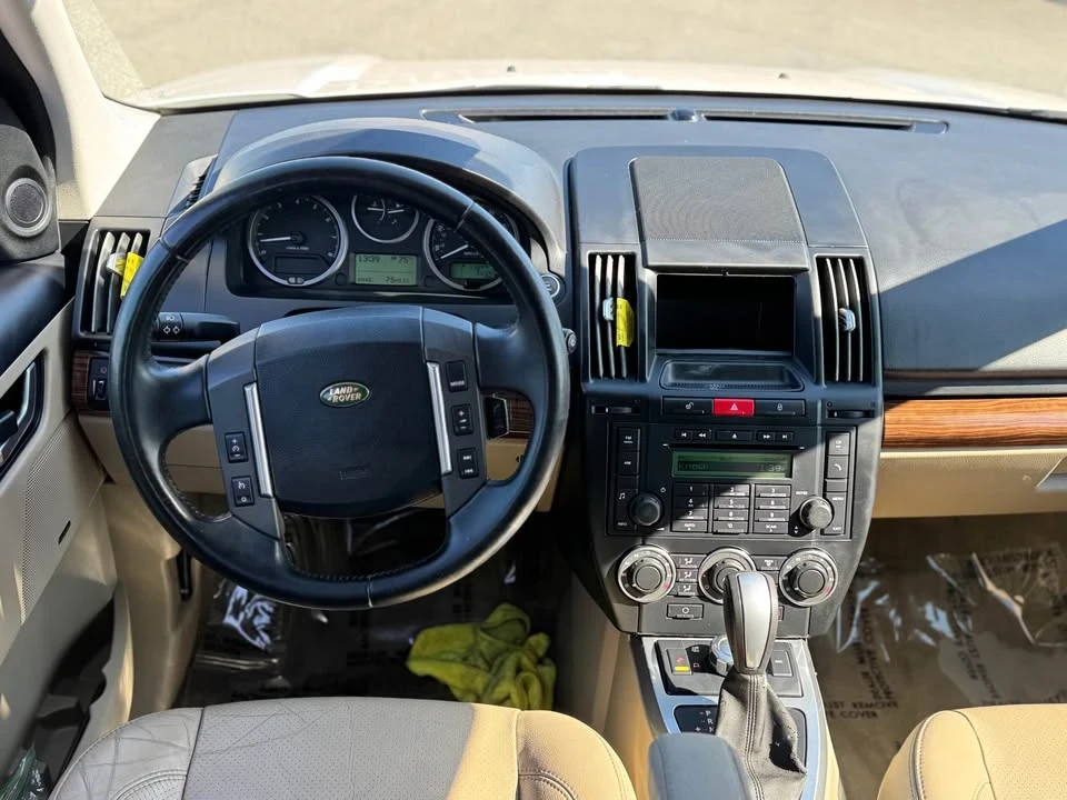 2010 Land Rover Freelander - Image 7 of 10