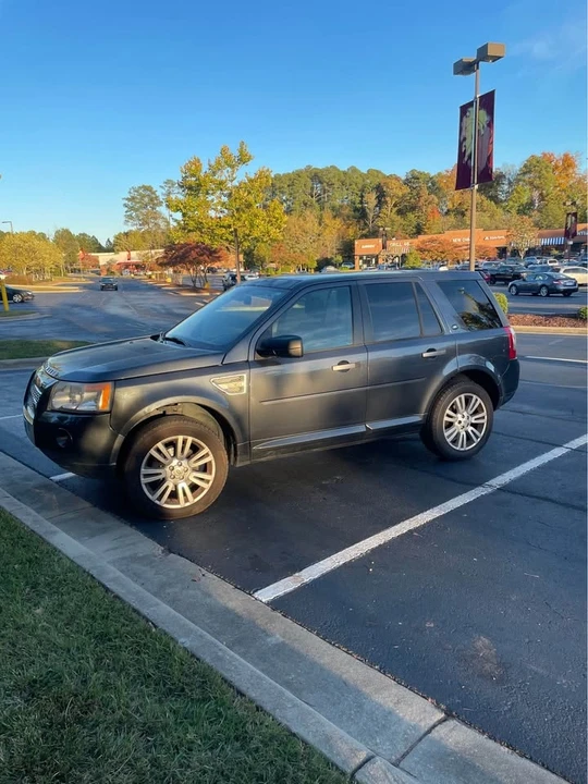 2010 Land Rover Freelander - Image 8 of 8