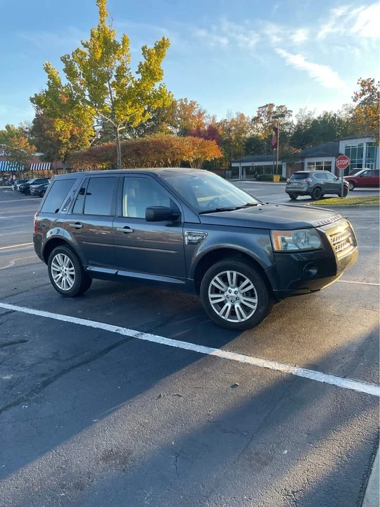 2010 Land Rover Freelander - Image 5 of 8