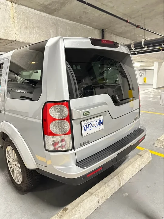 2010 Land Rover Discovery 4th Gen - Image 5 of 17