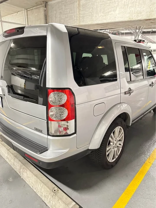 2010 Land Rover Discovery 4th Gen - Image 6 of 17