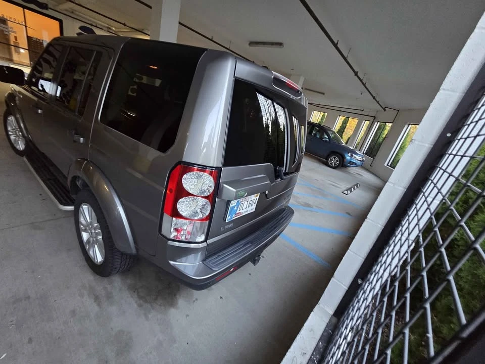 2010 Land Rover Discovery 4th Gen - Image 12 of 18