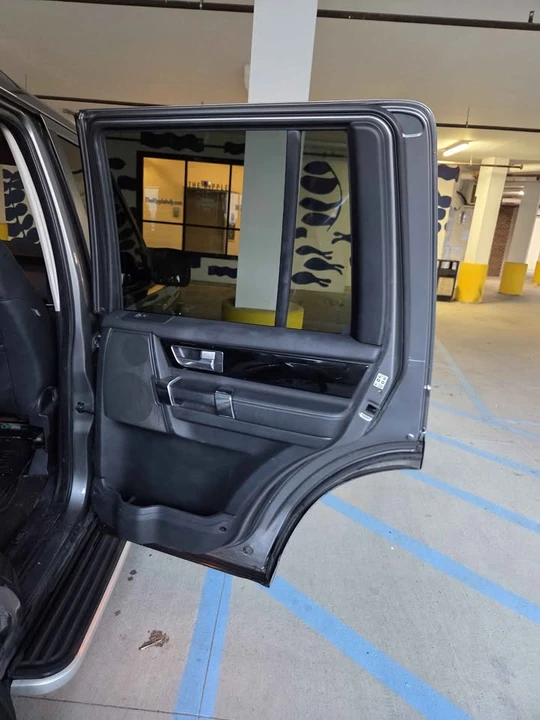 2010 Land Rover Discovery 4th Gen - Image 4 of 18
