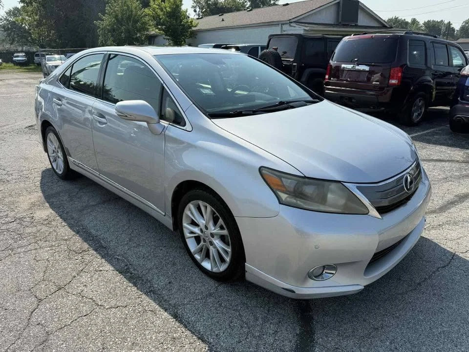 2010 Lexus HS - Image 2 of 17
