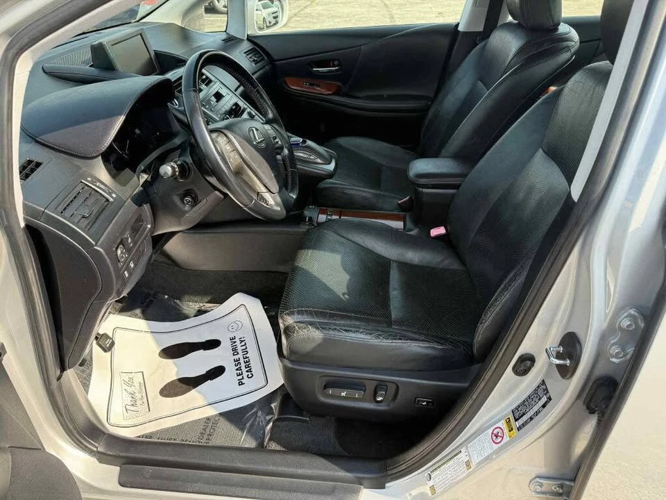 2010 Lexus HS - Image 9 of 17