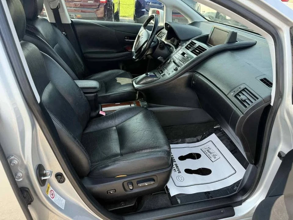 2010 Lexus HS - Image 13 of 17
