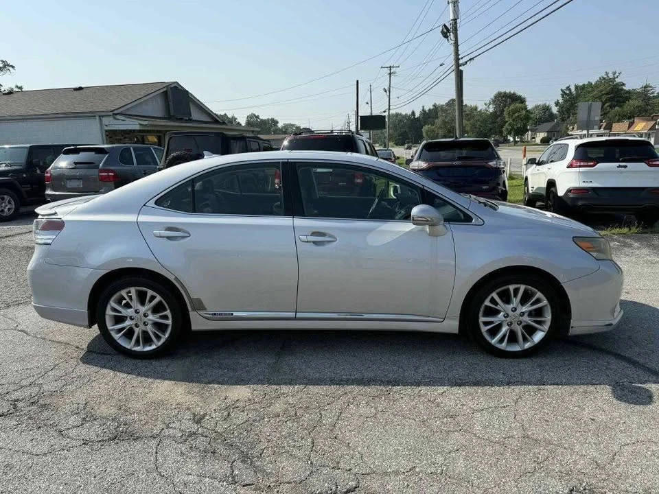 2010 Lexus HS - Image 4 of 17