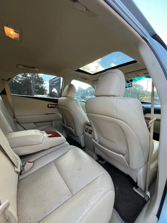 2010 Lexus RX 3rd Gen - Image 13 of 19