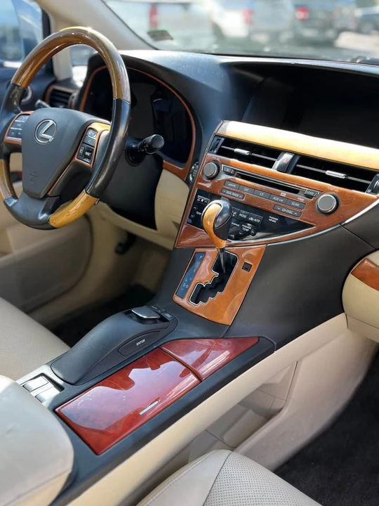 2010 Lexus RX 3rd Gen - Image 10 of 19