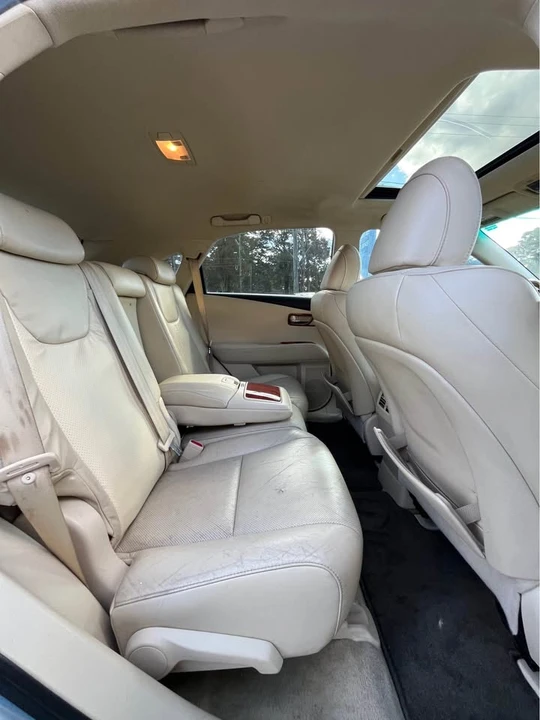 2010 Lexus RX 3rd Gen - Image 14 of 19