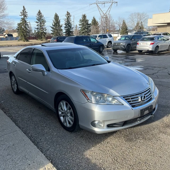 2010 Lexus IS 2nd Gen - Image 2 of 8