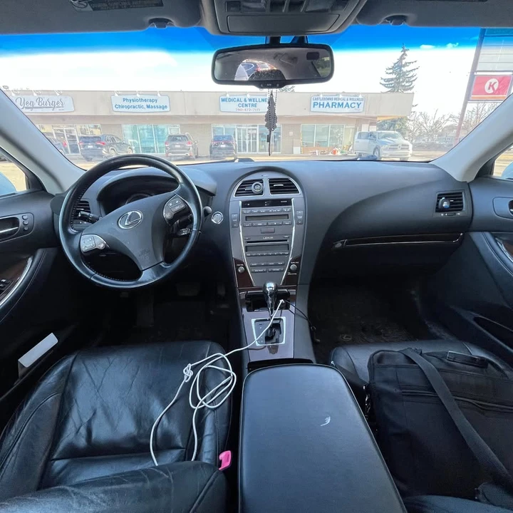2010 Lexus IS 2nd Gen - Image 6 of 8