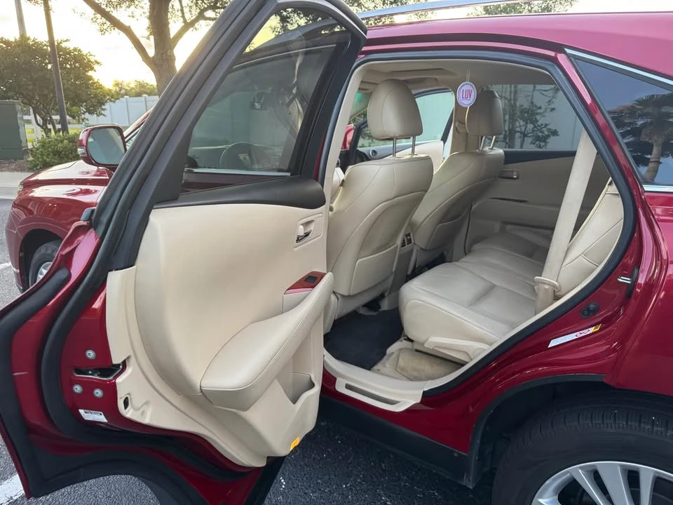 2010 Lexus RX 3rd Gen - Image 6 of 11