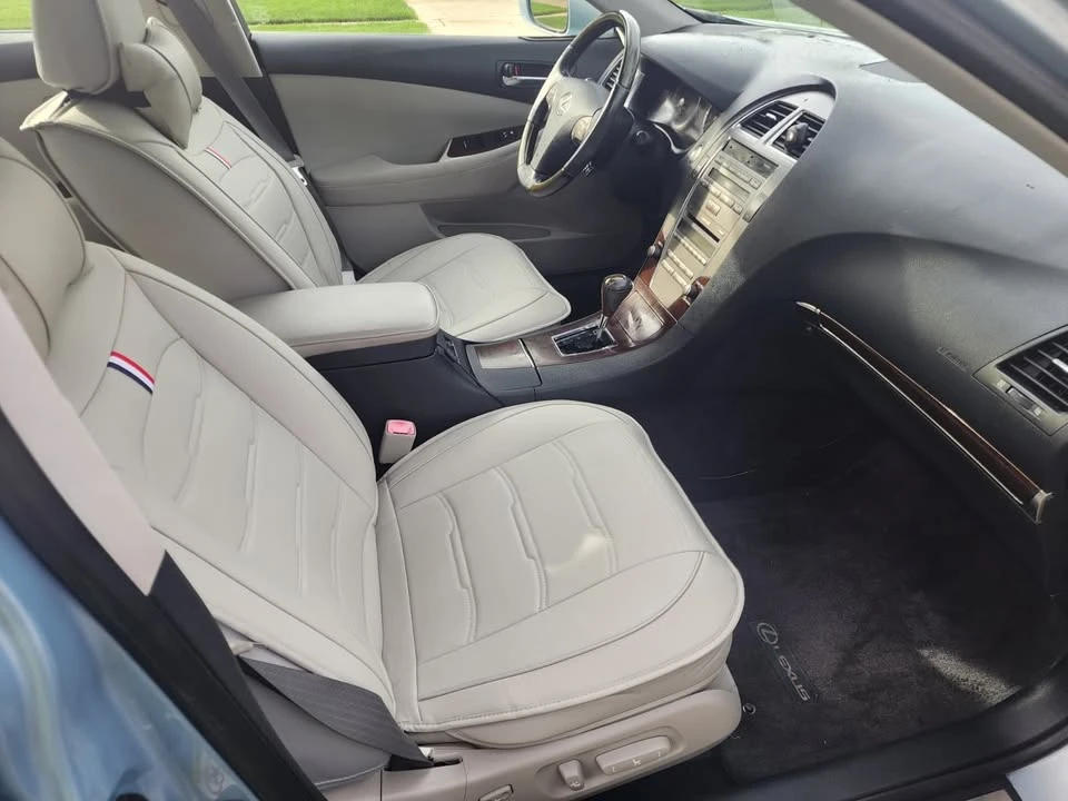 2010 Lexus ES 5th Gen - Image 8 of 13