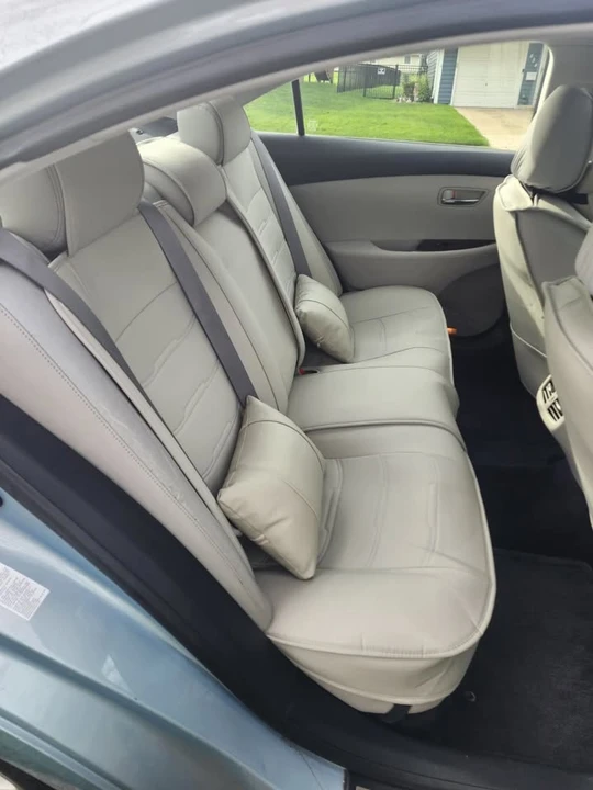 2010 Lexus ES 5th Gen - Image 12 of 13