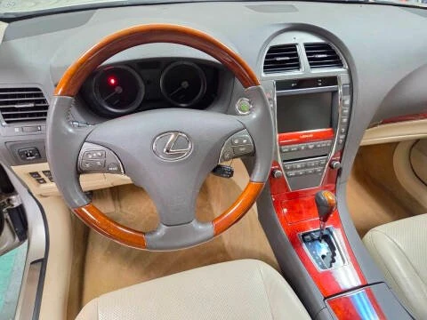 2010 Lexus ES 5th Gen - Image 13 of 20