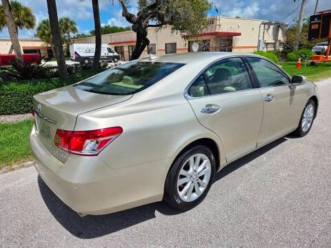 2010 Lexus ES 5th Gen - Image 6 of 20