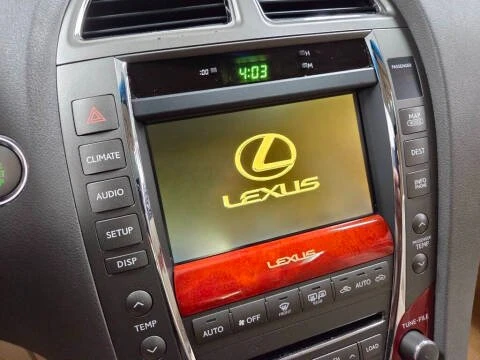 2010 Lexus ES 5th Gen - Image 15 of 20