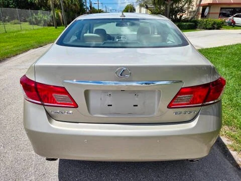 2010 Lexus ES 5th Gen - Image 8 of 20