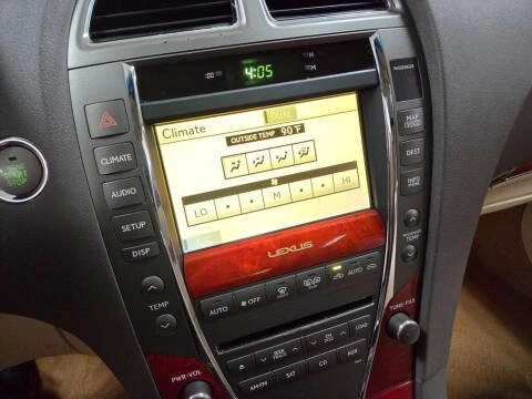 2010 Lexus ES 5th Gen - Image 16 of 20
