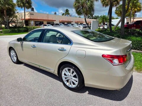 2010 Lexus ES 5th Gen - Image 5 of 20