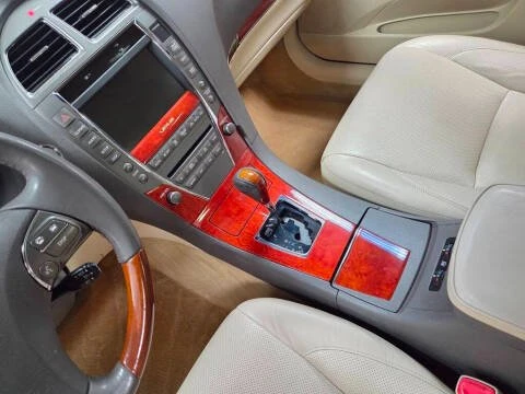 2010 Lexus ES 5th Gen - Image 14 of 20