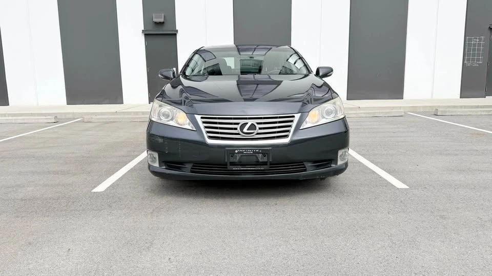 2010 Lexus ES 5th Gen - Image 2 of 19