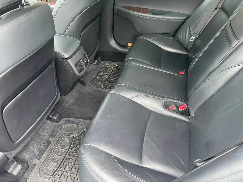 2010 Lexus ES 5th Gen - Image 6 of 10