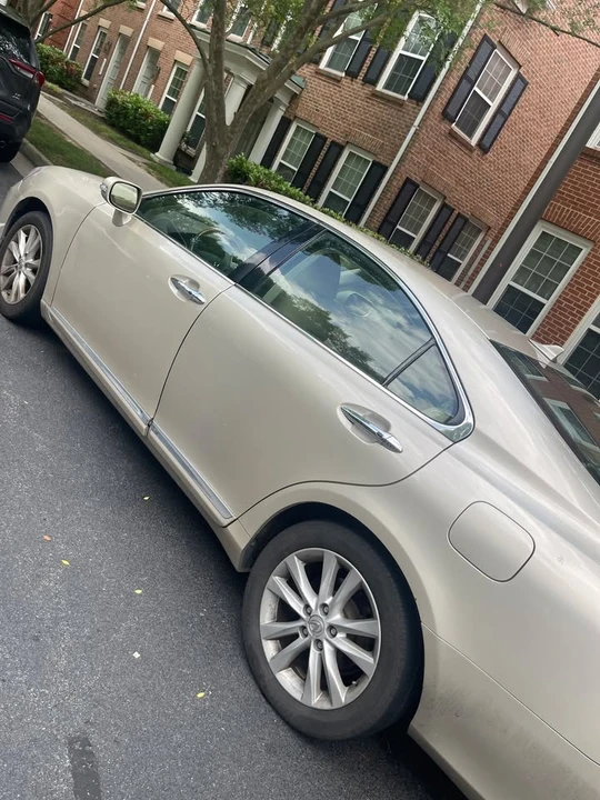 2010 Lexus ES 5th Gen - Image 5 of 7
