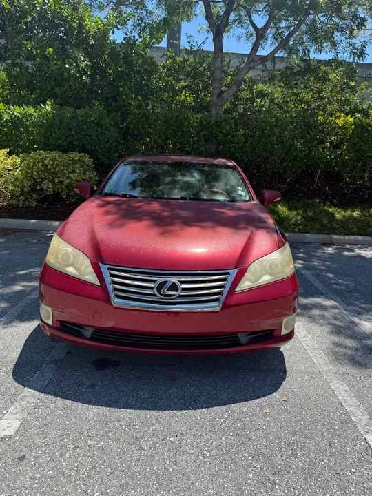 2010 Lexus ES 5th Gen - Image 3 of 10