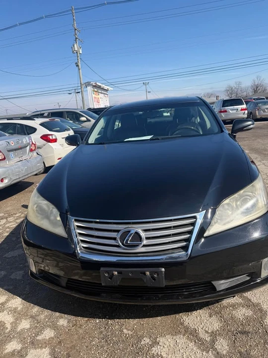 2010 Lexus ES 5th Gen - Image 2 of 12