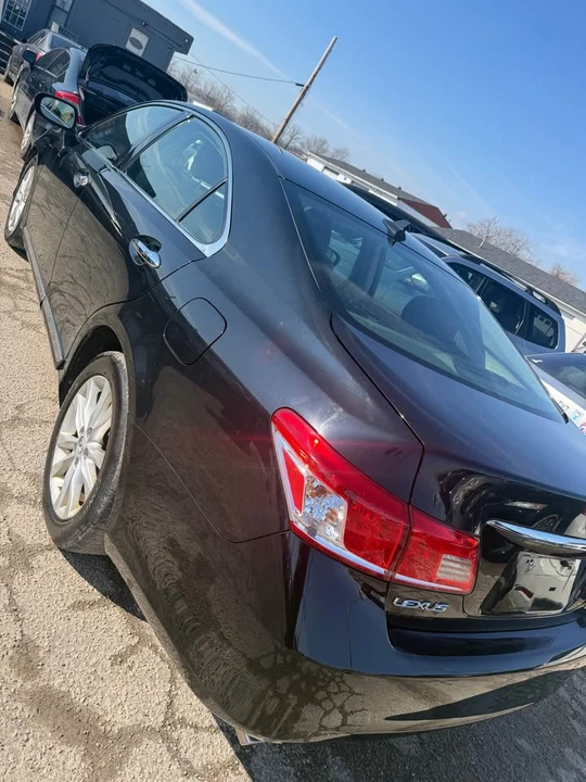 2010 Lexus ES 5th Gen - Image 6 of 12