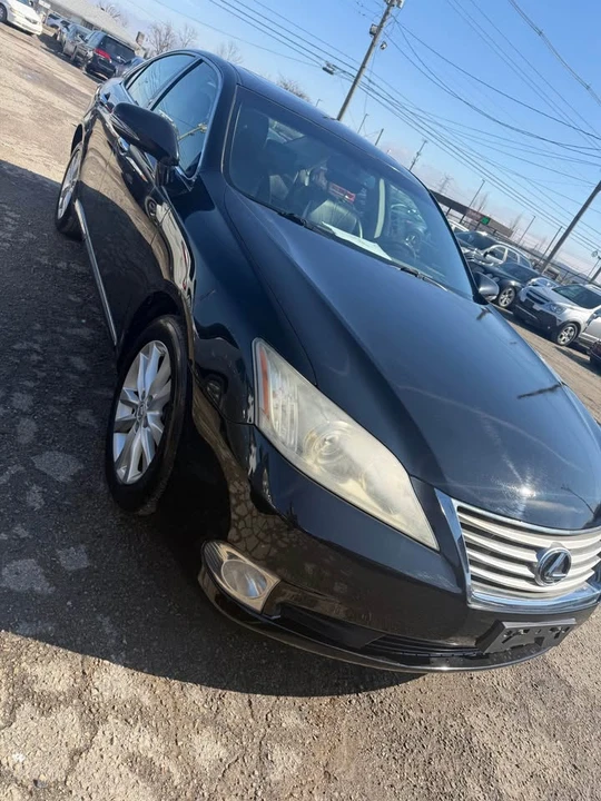 2010 Lexus ES 5th Gen - Image 3 of 12