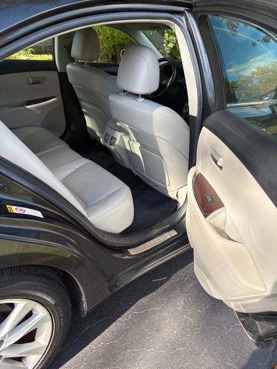 2010 Lexus ES 5th Gen - Image 8 of 10