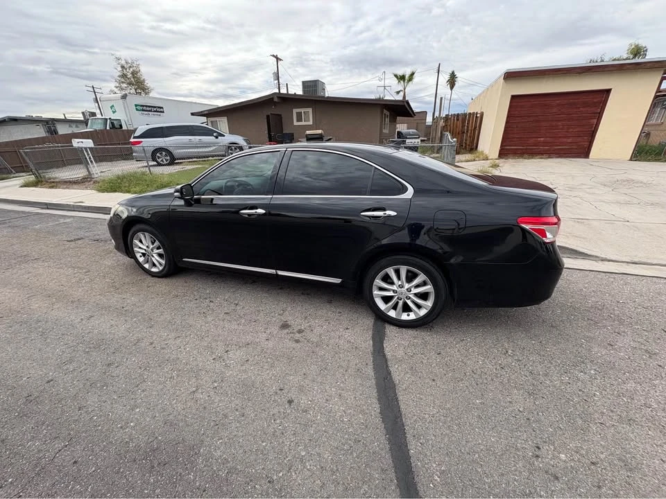 2010 Lexus ES 4th Gen - Image 5 of 14