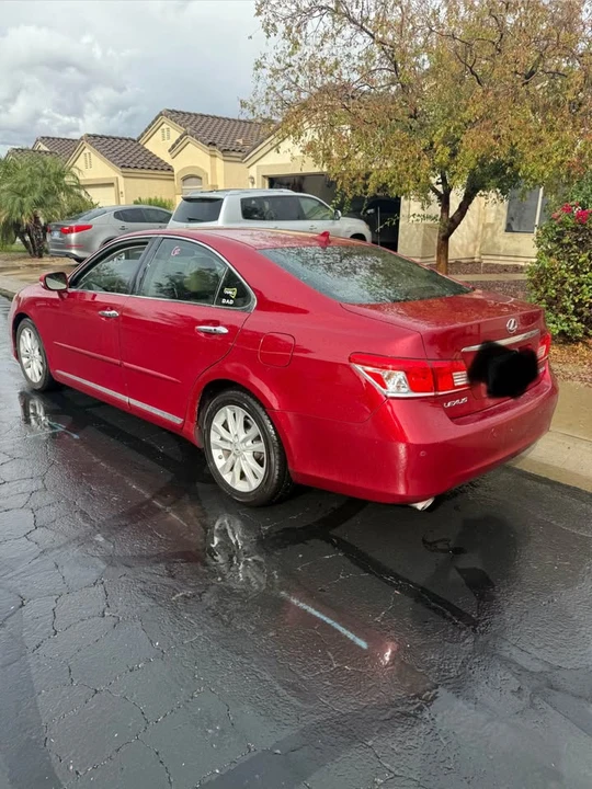 2010 Lexus ES 5th Gen - Image 2 of 8