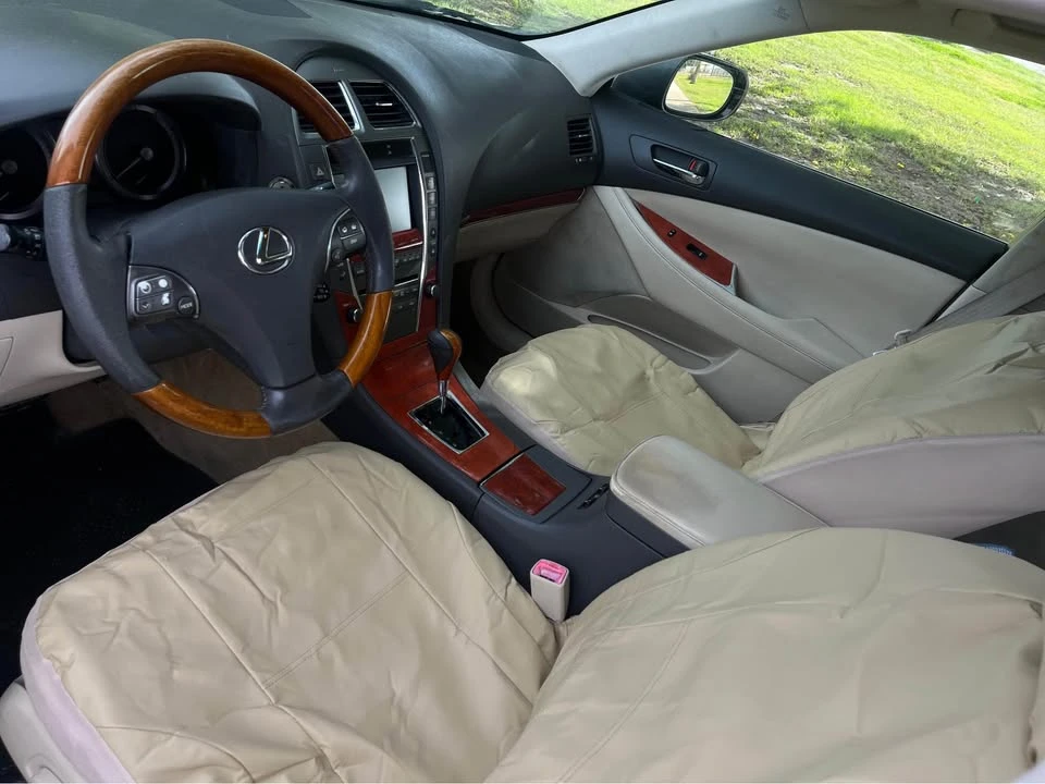 2010 Lexus ES 5th Gen - Image 5 of 7