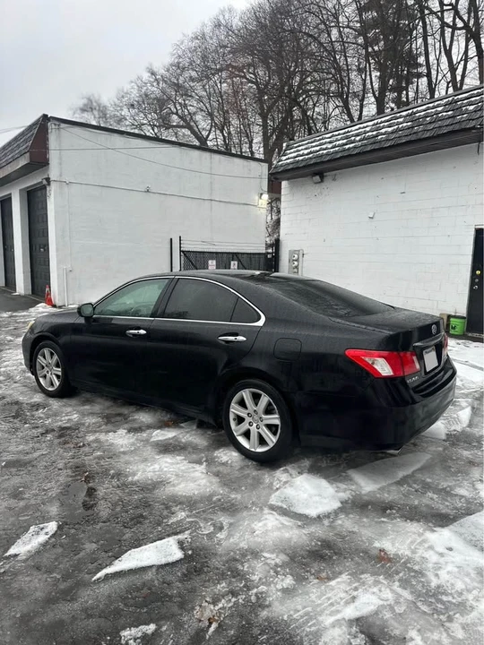 2010 Lexus ES 4th Gen - Image 4 of 5