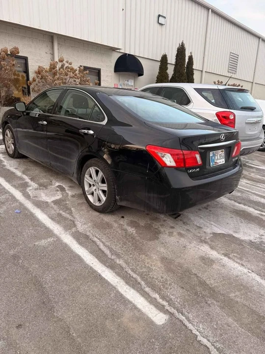 2010 Lexus ES 5th Gen - Image 4 of 7