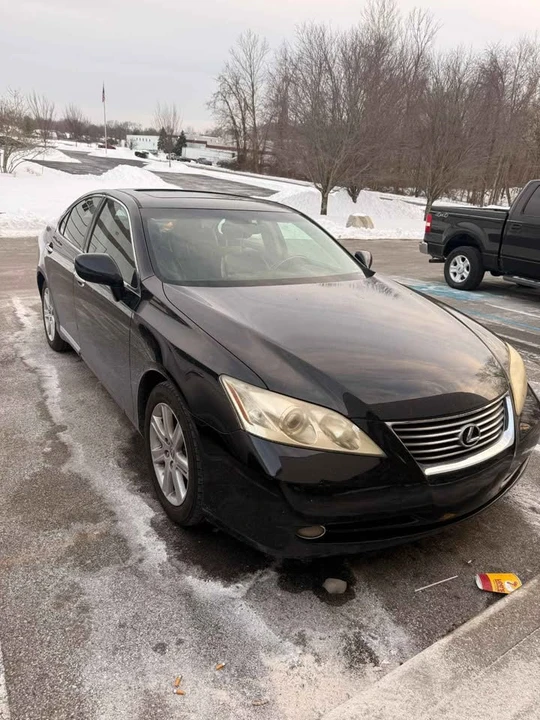 2010 Lexus ES 5th Gen - Image 2 of 7