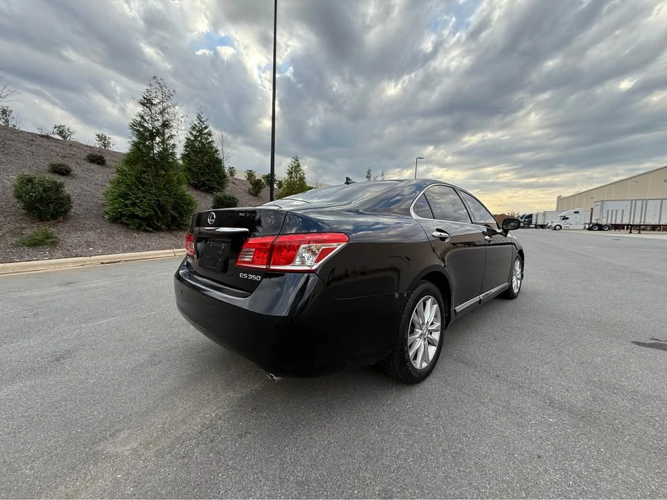 2010 Lexus ES 4th Gen - Image 6 of 13