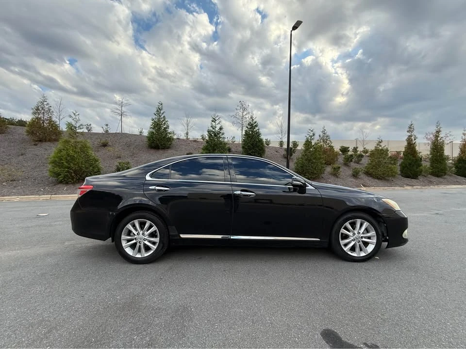2010 Lexus ES 4th Gen - Image 7 of 13