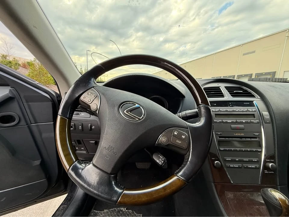 2010 Lexus ES 4th Gen - Image 10 of 13